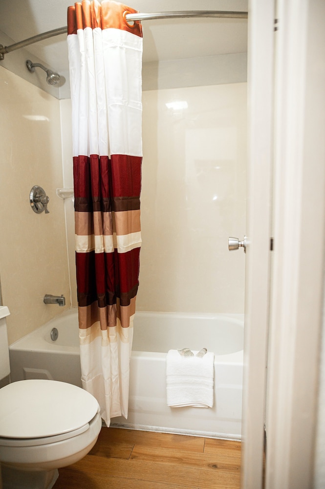 Red Roof Inn Rochester Henrietta - photo 25