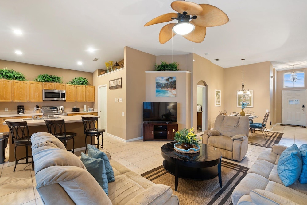 8104 fan Palm way - photo 15