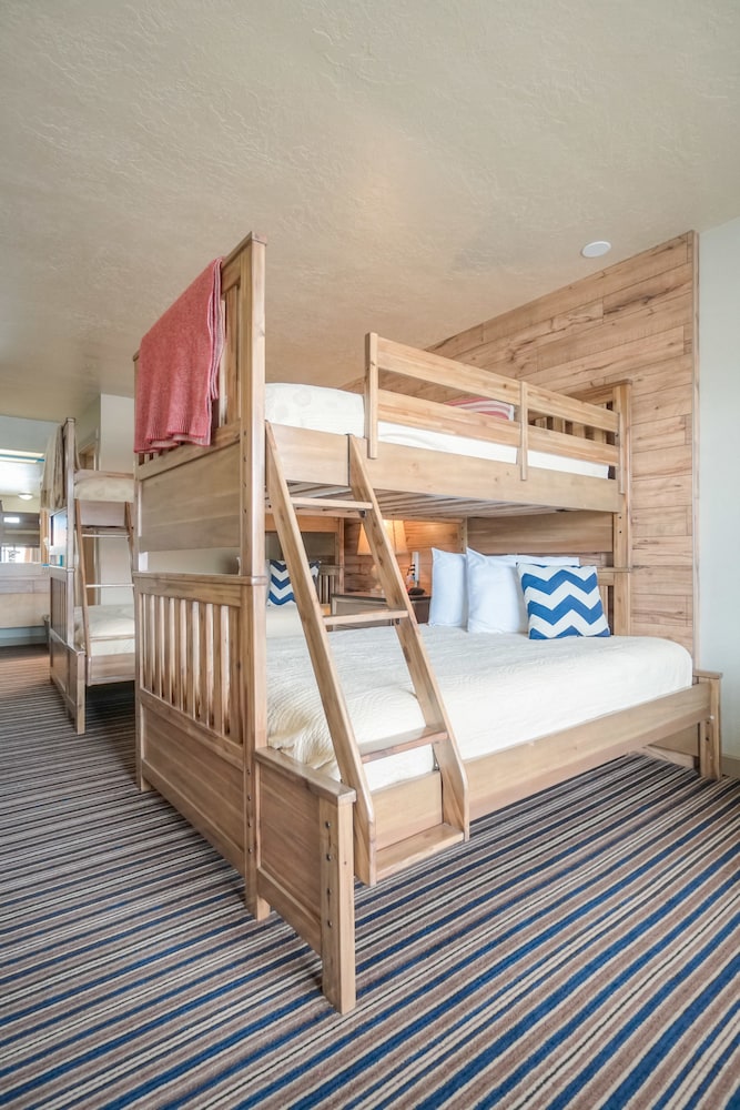 Blue Lakes Inn & Extended Stay - photo 15