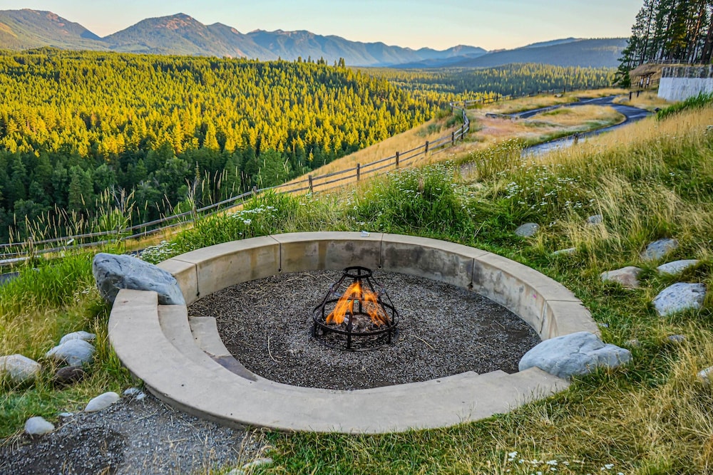 Suncadia Penthouse with Mountain and River Views — 4-Star Luxury Hotel in Cle Elum, United States