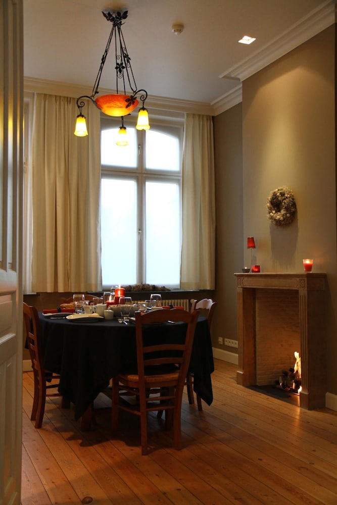 B&B at Room's — 4-Star Luxury Hotel in Ieper, Belgium
