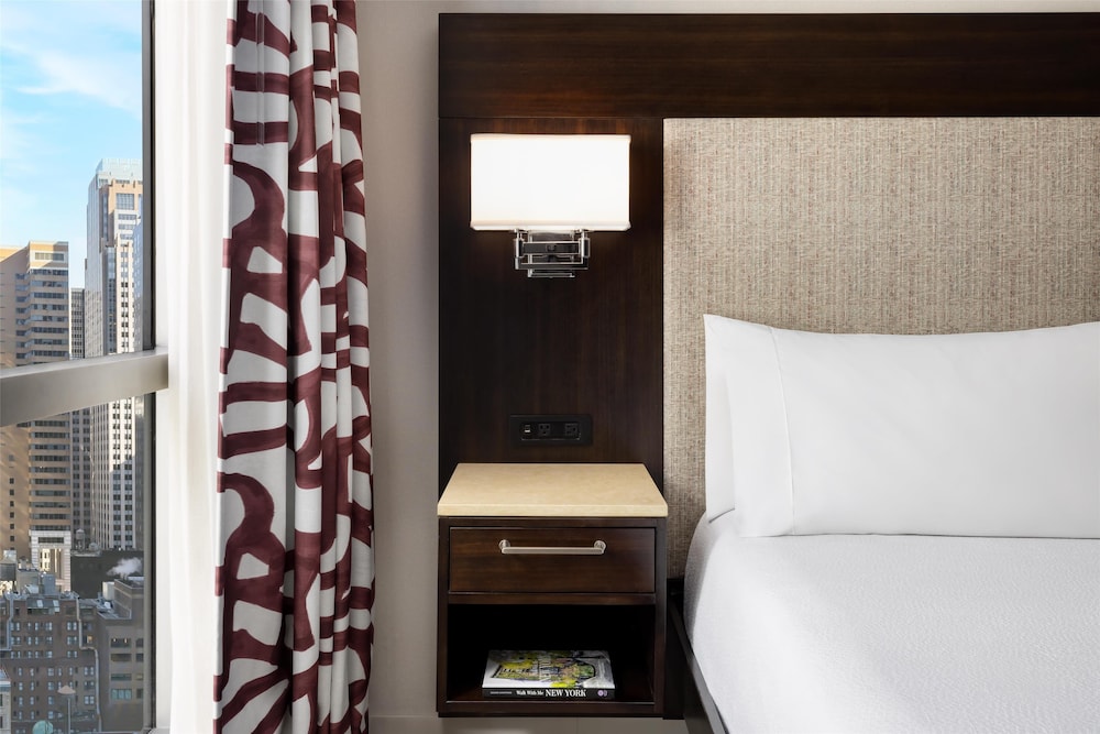 Hilton Garden Inn New York Times Square Central - photo 17
