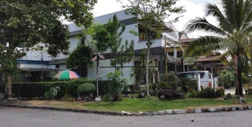 Lung Tok Entreprise 茶馆民宿 in Bukit Mertajam, Malaysia