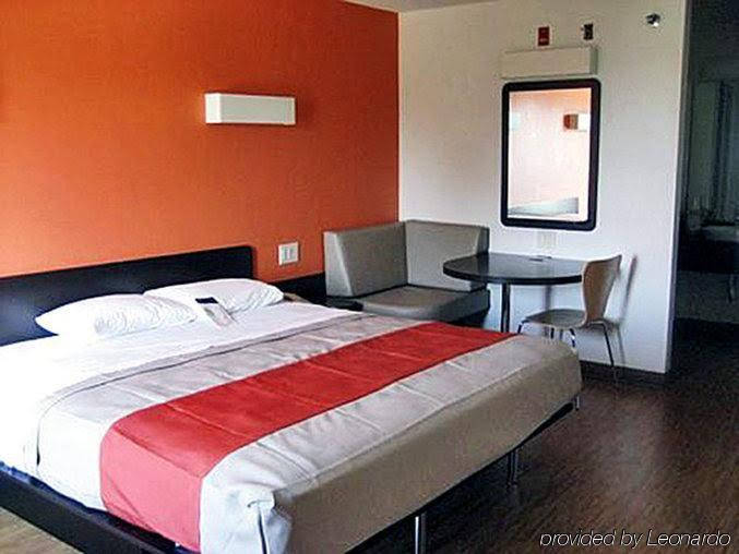 Motel 6 Bloomington Normal - photo 5