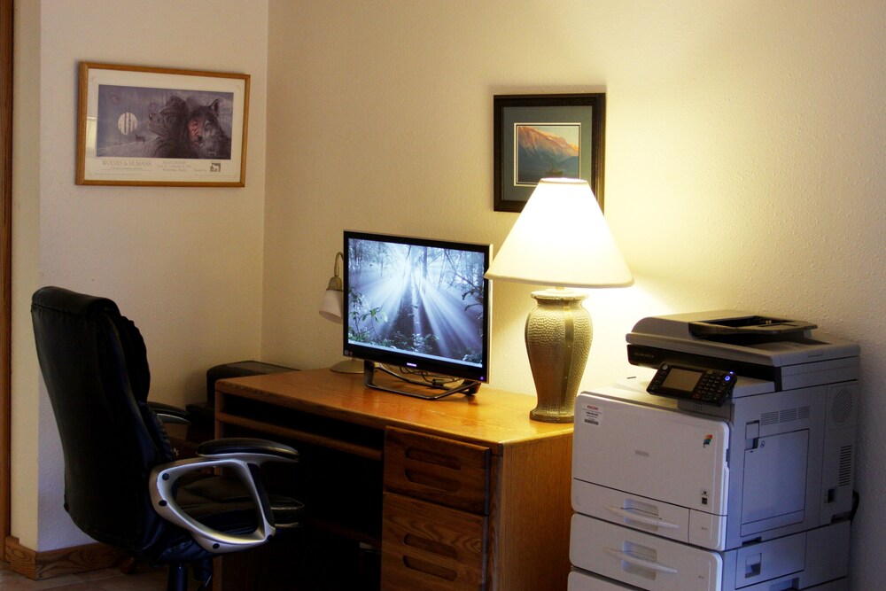The Driftwood Hotel - photo 14