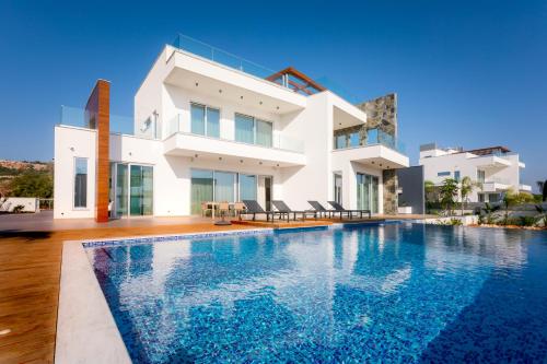 Sea Pearl Beachfront Villas Anemone — 4-Star Luxury Hotel in Ayia Napa, Cyprus
