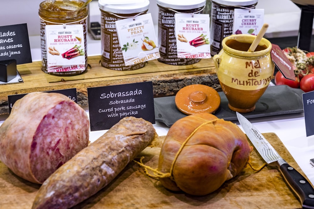 מזון ומשקאות