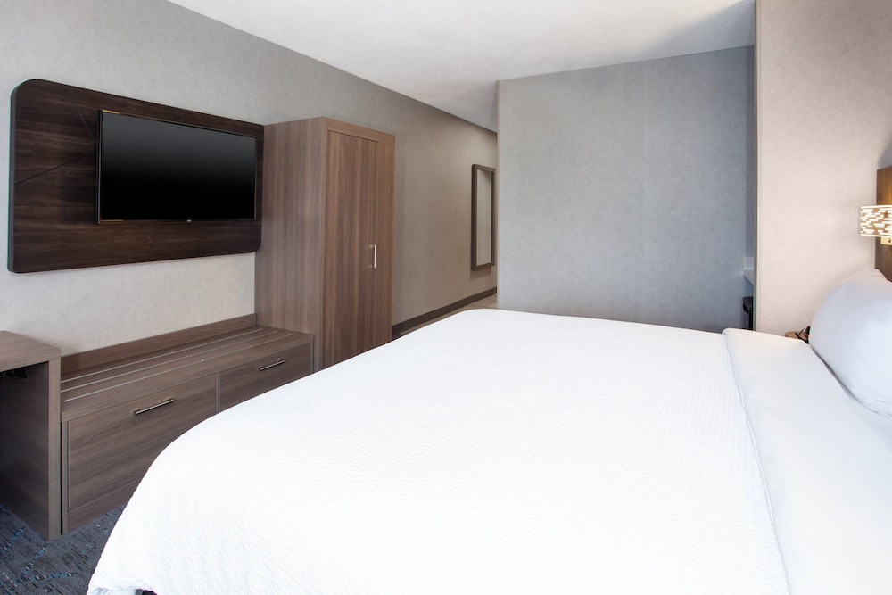 Holiday Inn Express Hotel & Suites Belleville by IHG - photo 7