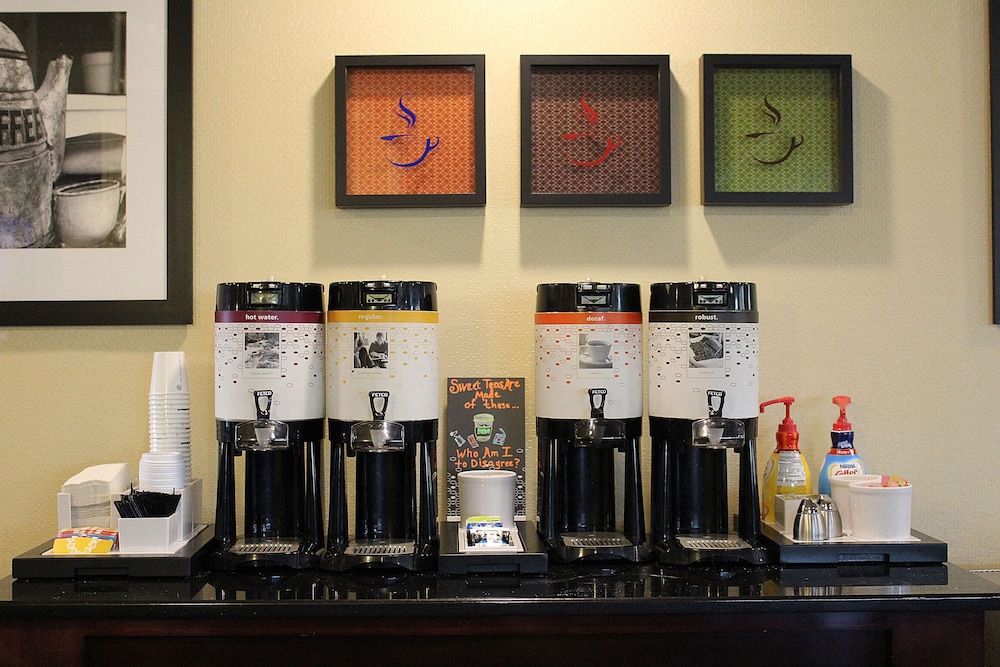 Hampton Inn Richmond - photo 22