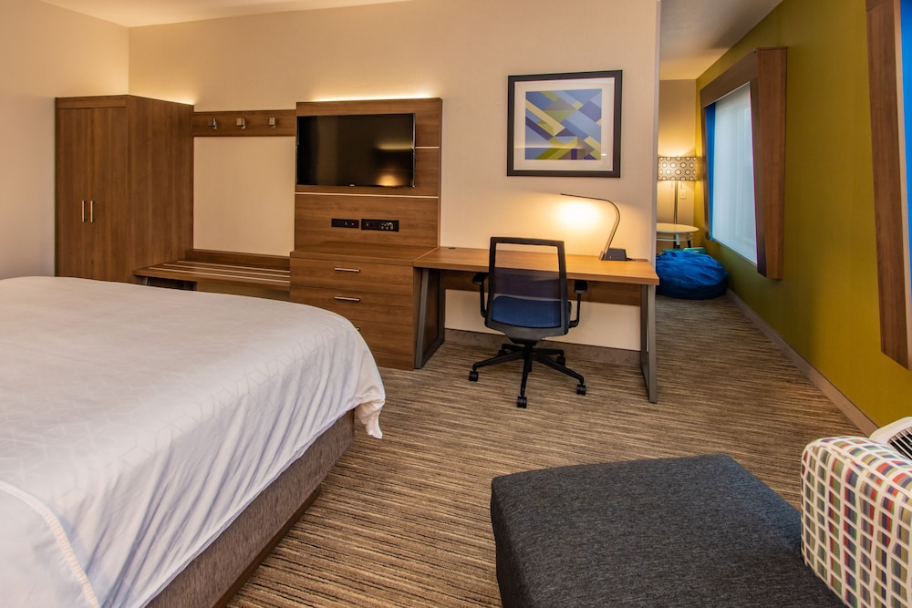 Holiday Inn Express Hotel & Suites Roseville Galleria Area by IHG - photo 72