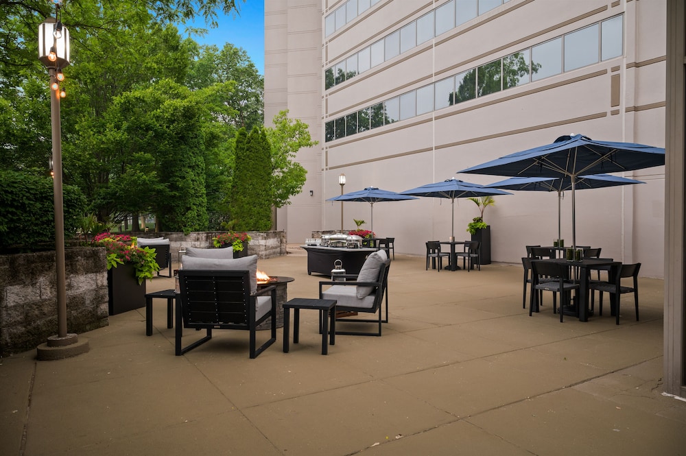 Embassy Suites by Hilton Detroit Troy Auburn Hills - photo 86