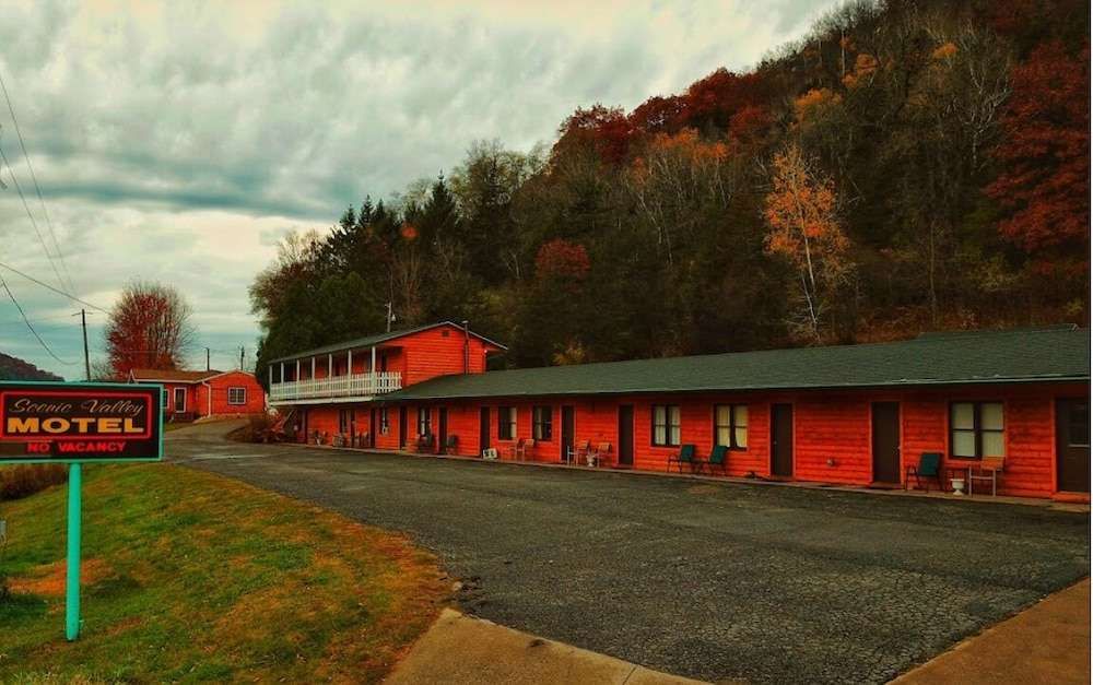 Scenic Valley Motel in Lansing, United States