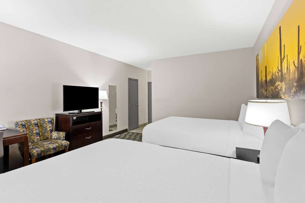 Days Inn & Suites by Wyndham Mesa Near Phoenix - photo 25