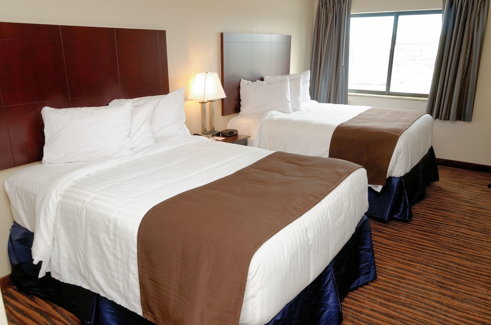 Cobblestone Inn & Suites Denison Oak Ridge - photo 23