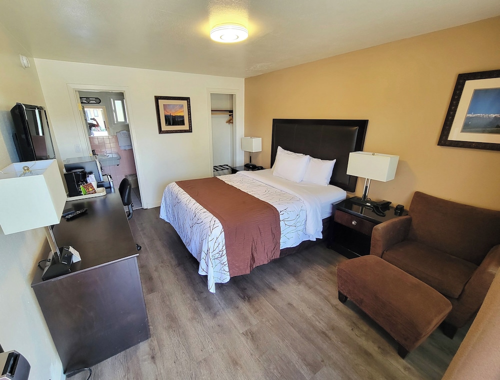Uptown Inn - photo 13