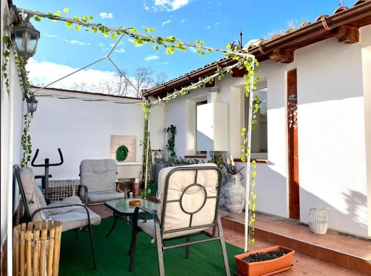 Domumng - carbon neutral hotel in Elmas