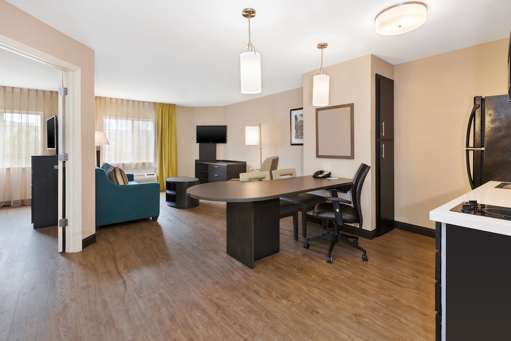Candlewood Suites Rocky Mount by IHG - photo 9