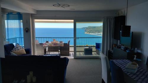Sesimbraholidayname — 4-Star Luxury Hotel in Sesimbra, Portugal