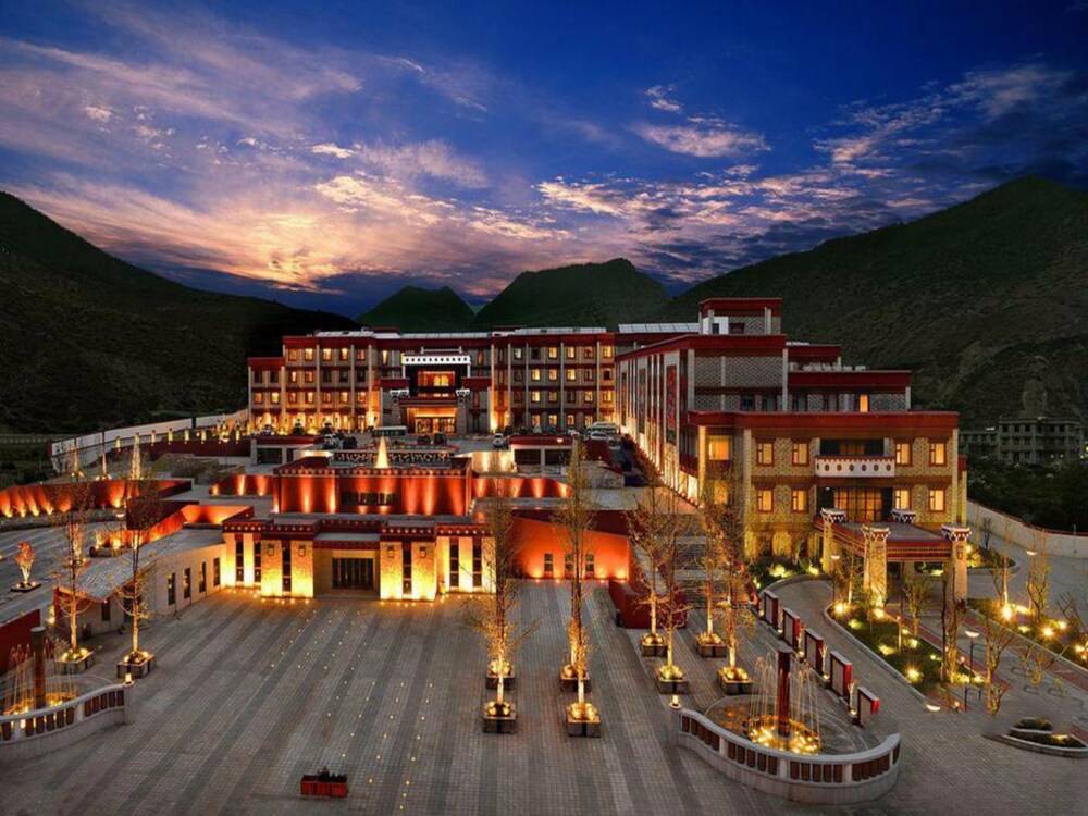 Holyland Hotel in Ganzi, People's Republic of China