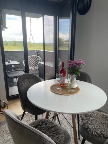 Luna central self check in AC WI FI washer free parking — 4-Star Luxury Hotel in Zapresic, Croatia