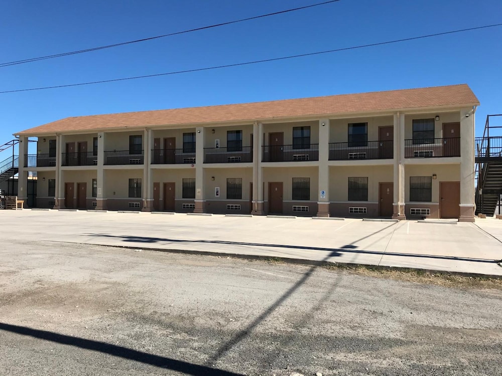 Big Lake Inn & Suites - photo 52