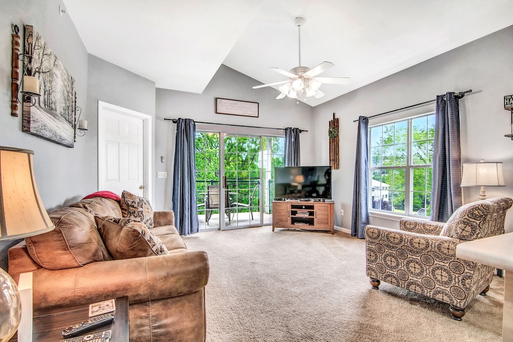 Hollowed Branch Hideaway Condo — 4-Star Luxury Hotel in Branson, United States