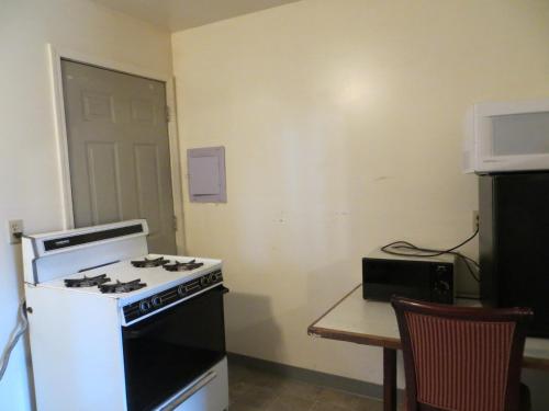 Madison Suites Motel - photo 5