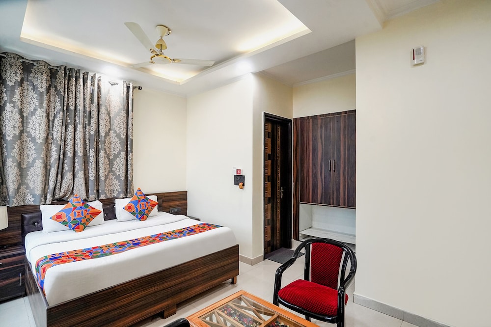 Fabhotel 17 Suites in Noida, India