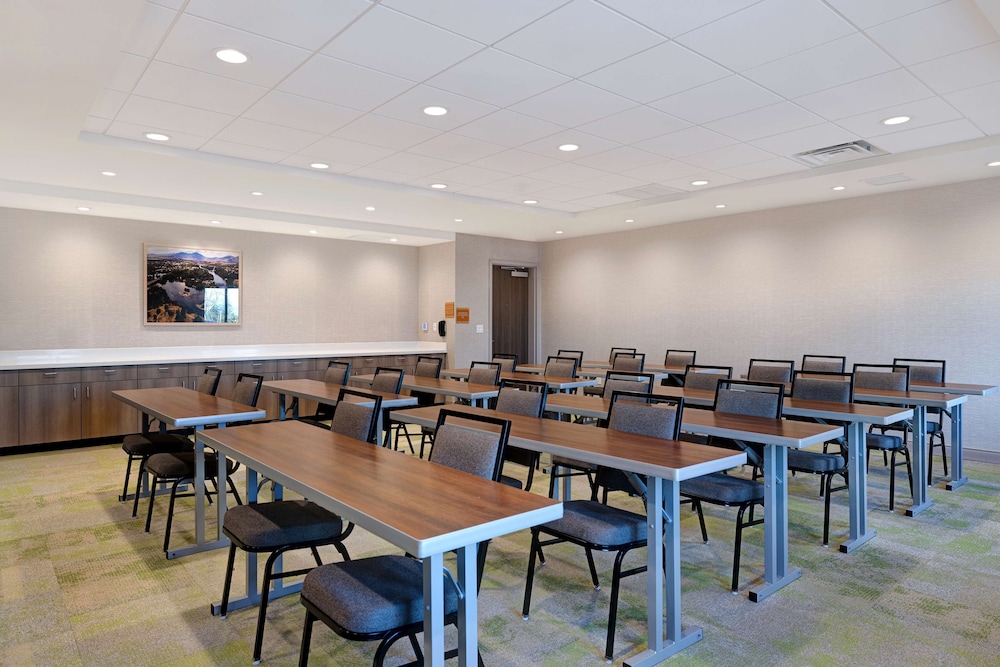 Home2 Suites by Hilton Redding - photo 48