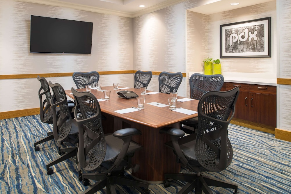 Hampton Inn & Suites Portland Pearl District - photo 40
