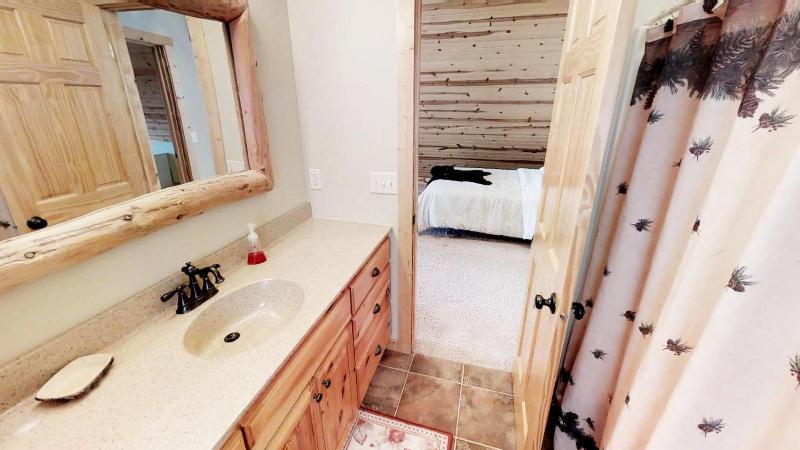 Lakefront Hideaway - photo 25