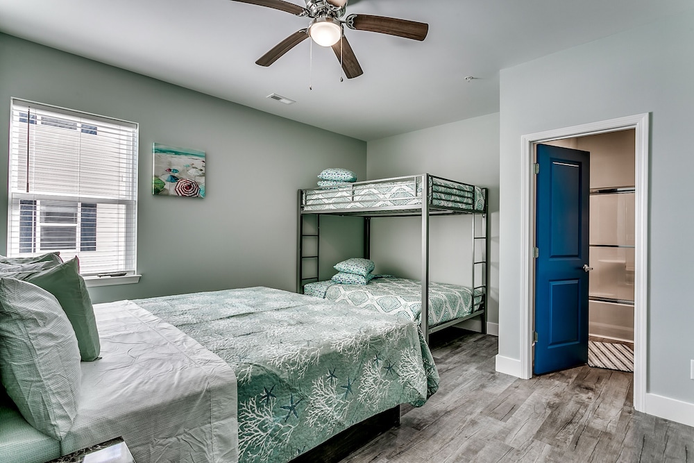 Together Resorts Cherry Grove Resort at 5401 B N Ocean Blvd - photo 10