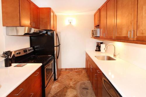Island Sands Resort 305 - photo 7