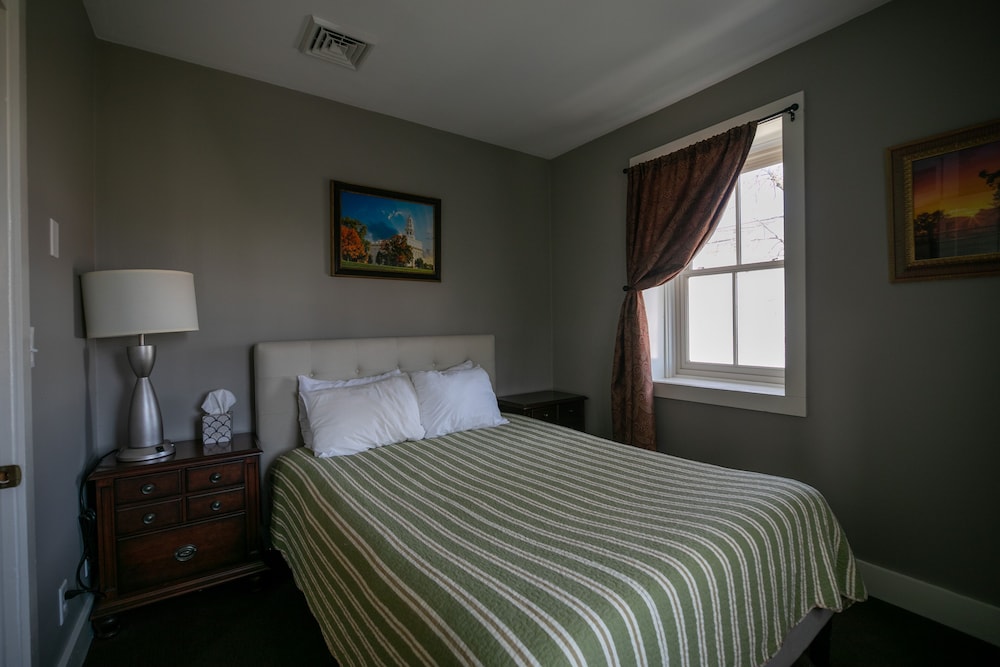 Nauvoo Temple House Hotel - photo 31