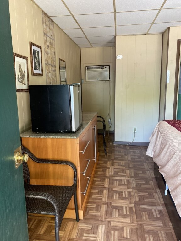 Holly Hill Motel — hotel in Keansburg