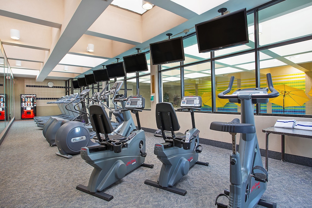 Crowne Plaza Knoxville Downtown University by IHG - photo 17