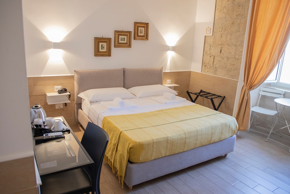 H22 Hotel - carbon neutral hotel in Naples