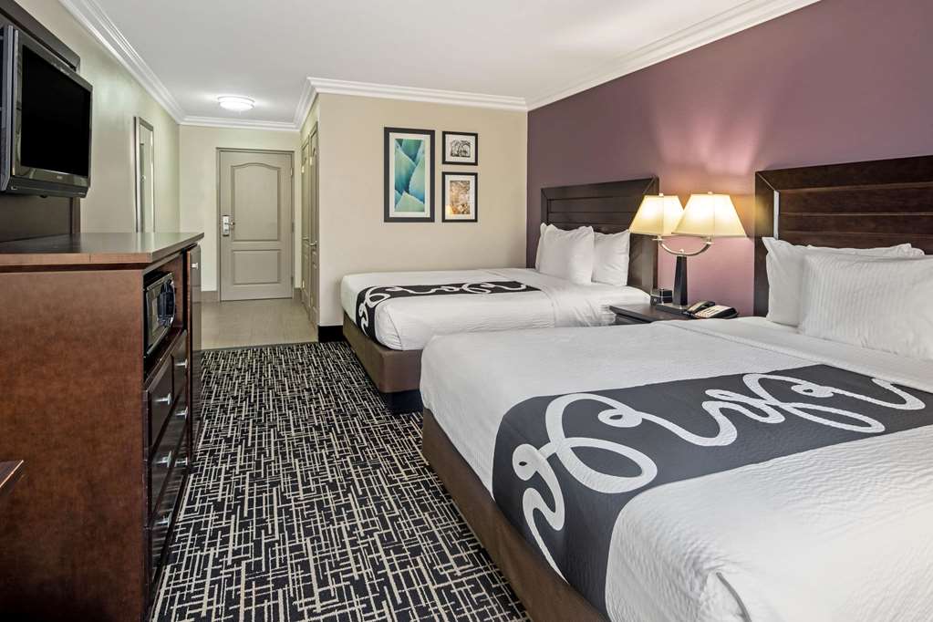 La Quinta Inn & Suites by Wyndham Temecula - photo 13
