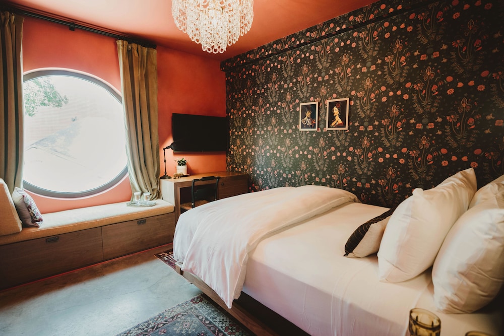 The Frances Modern Inn - photo 27