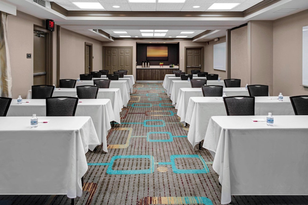 Residence Inn by Marriott Cleveland Independence - photo 22