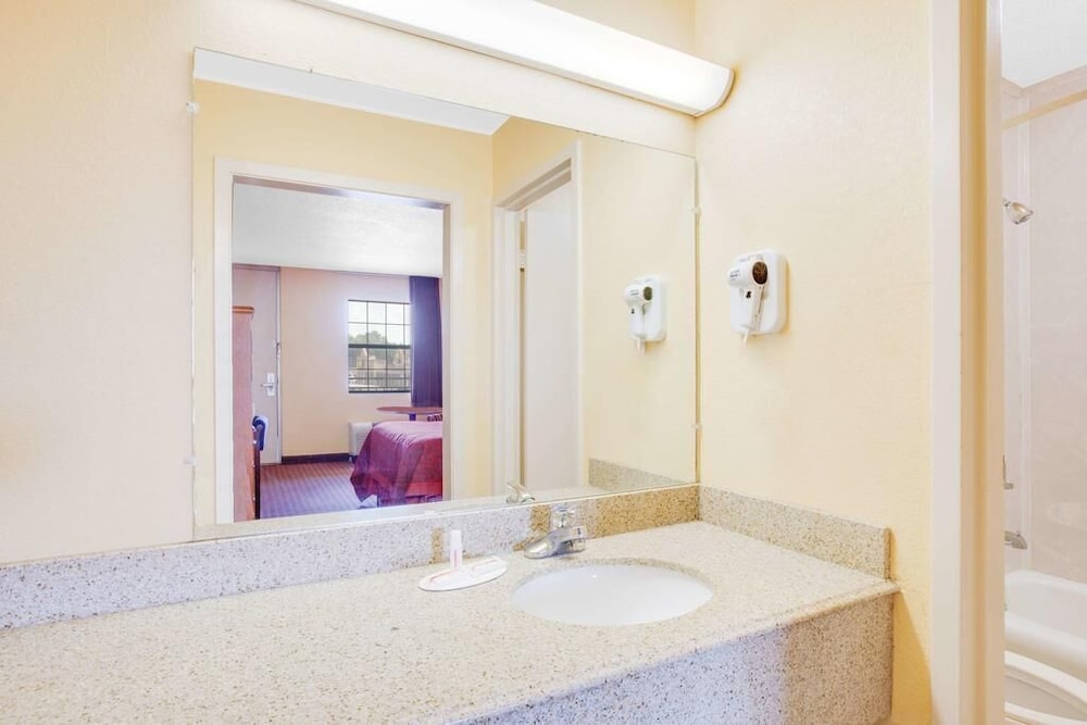 Sunrise Extended Stay - photo 21
