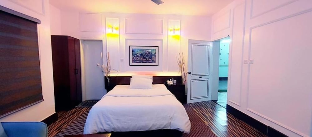 Rezala Restaurant Catering & Residence — 5-Star Luxury Hotel in Dhaka, Bangladesh