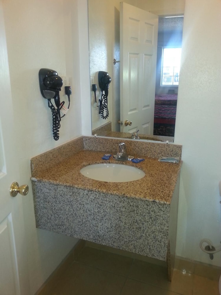 Budget Inn Fort Stockton - photo 14