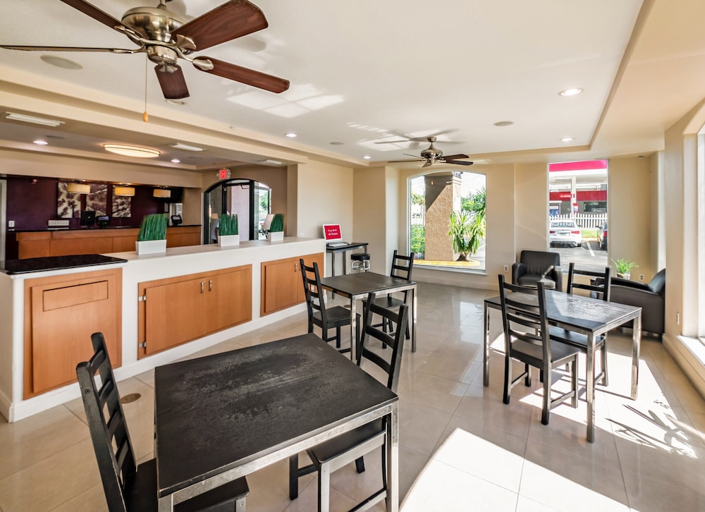 Red Roof Inn Orlando South Florida Mall - photo 3