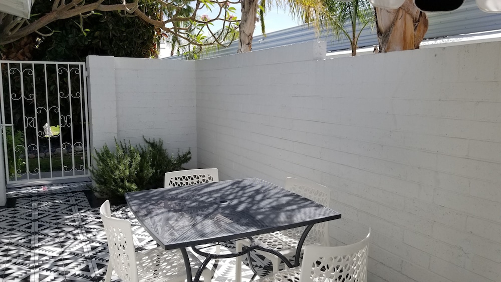 BelleVue Oasis Palm Springs Adults Only - photo 25