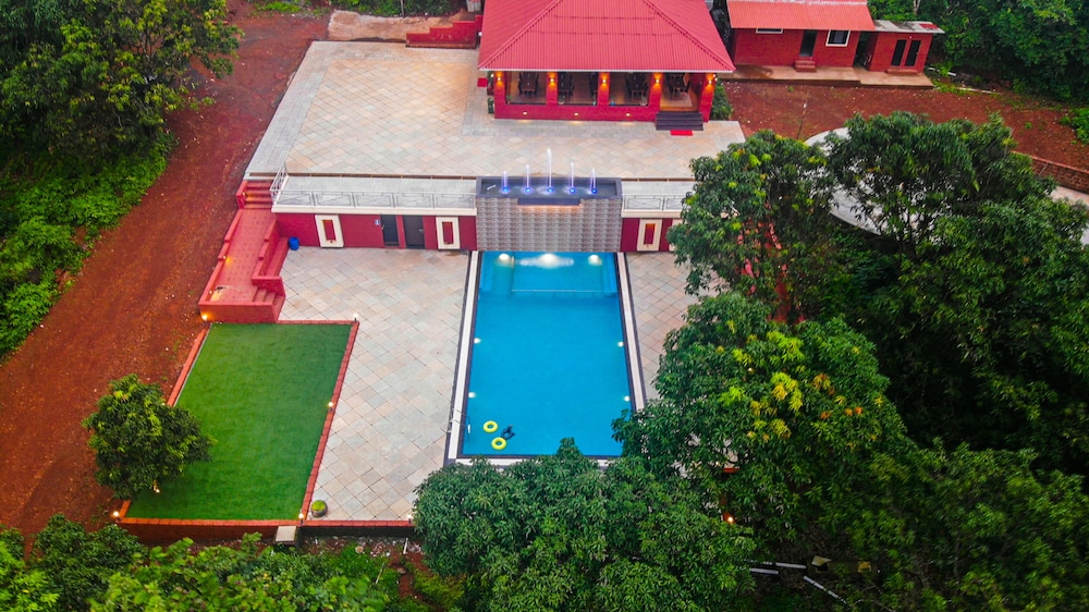 Chinar Wood Resort Dapoli in Ratnagiri, India