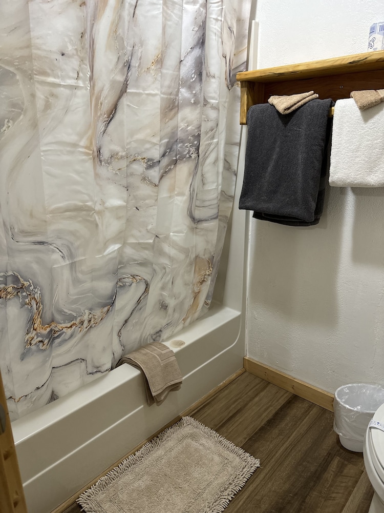 Kootenai Valley Motel - photo 48