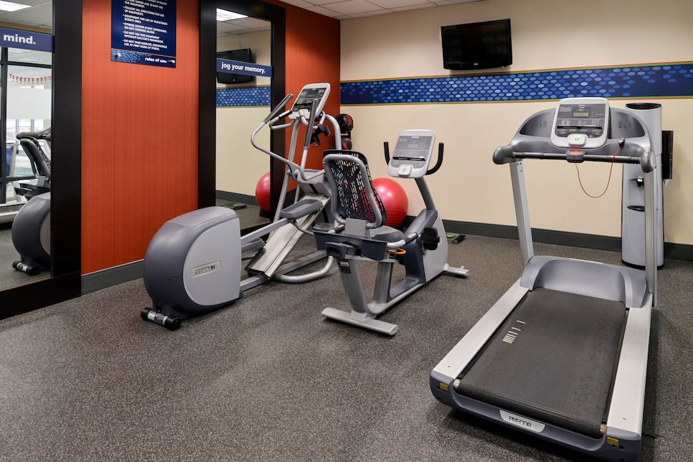 Hampton Inn College Park - photo 35