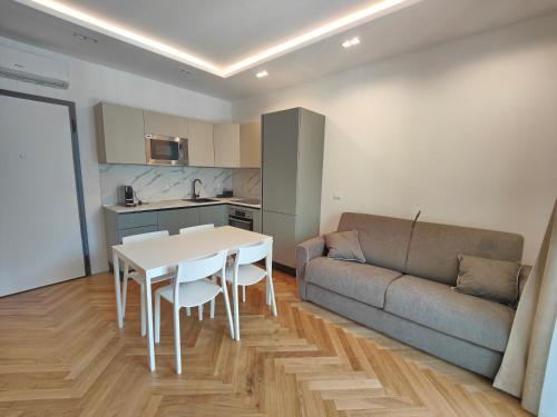 Doria 10 Next To Train Station — 4-Star Luxury Hotel in Milan, Italy