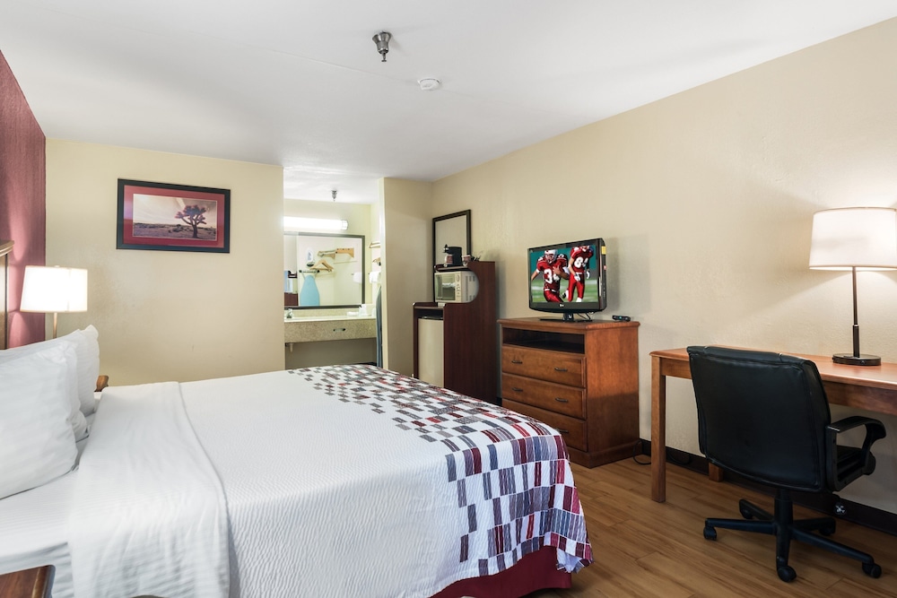 Red Roof Inn Conroe North Willis - photo 4